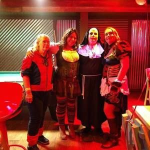 Meet your Posher, Crystal